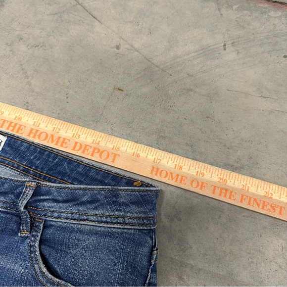 The Stronghold Selvedge Jeans Blue Relaxed Tapered Denim - Picture 4 of 11